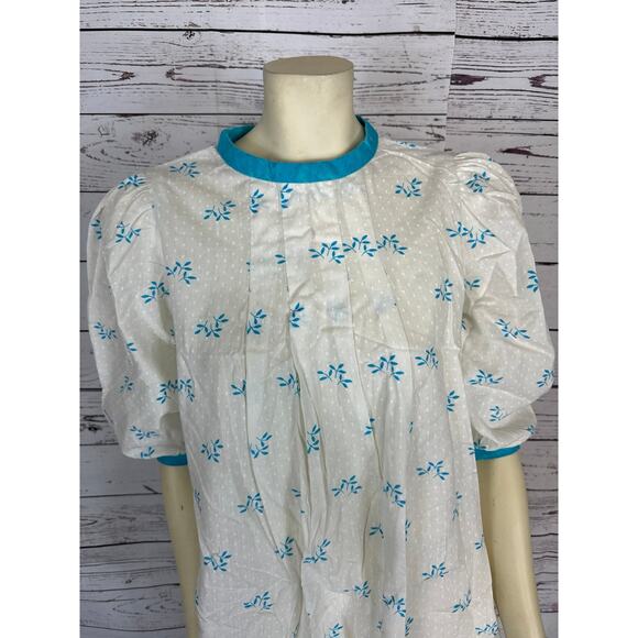 American Vintage Handmade top , white with blue flowers size small - Picture 6 of 12